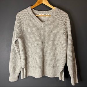 Levi’s Women’s Grey V-Neck Sweater